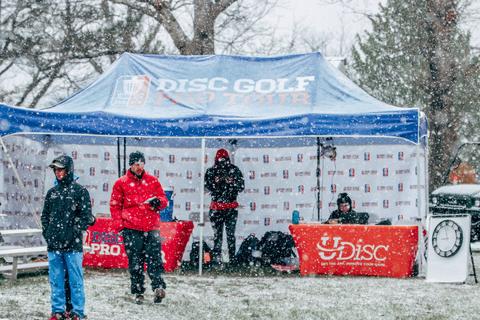 DUDE clothing - Snowfall at the DGPT Jonesboro Open - Udisc Tent!